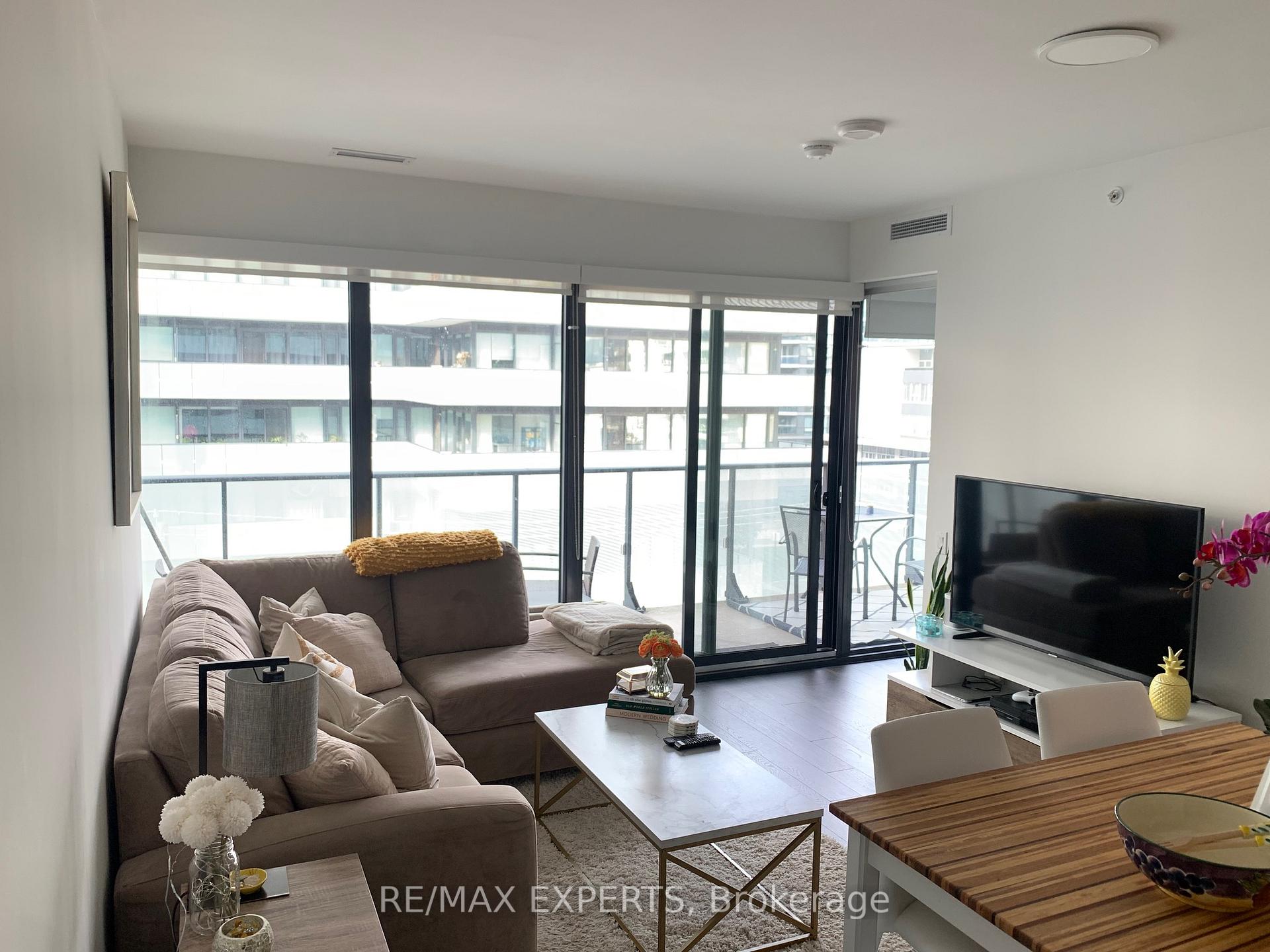 1 Bedroom Condo at 185 Roehampton, Toronto For sale