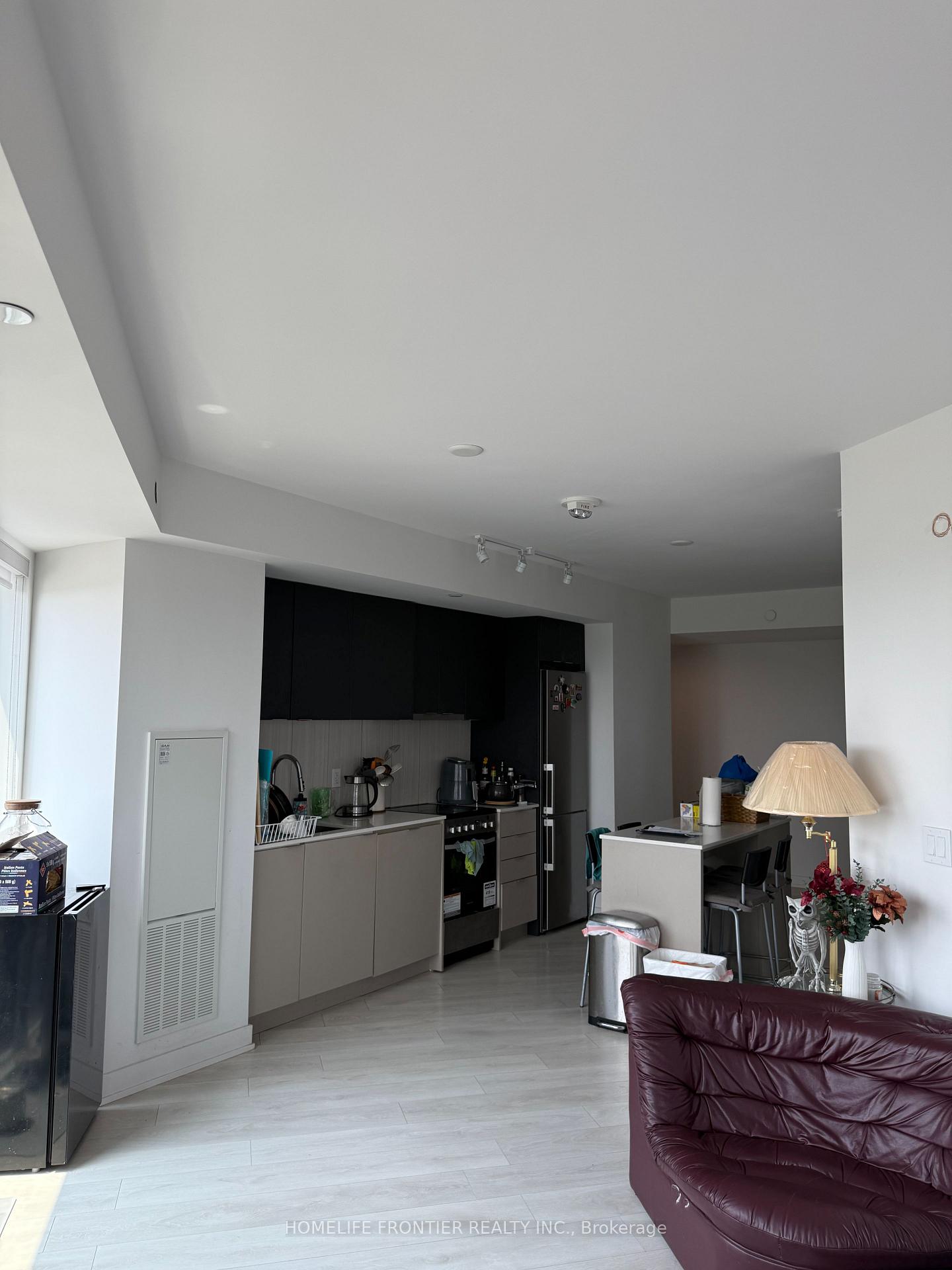 3 Bedrooms Condo at 8 Tippett, Toronto For sale