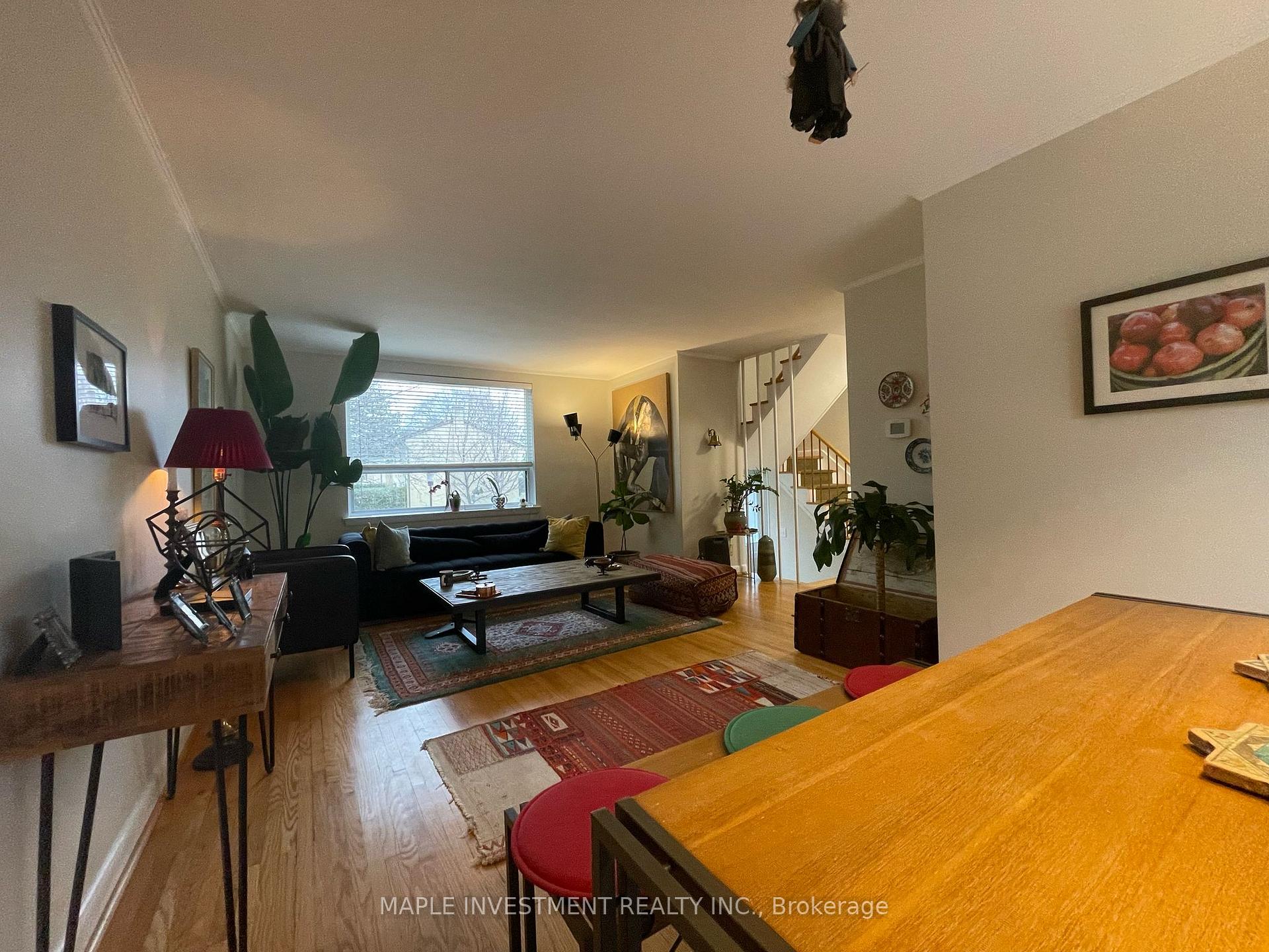 3 Bedrooms Condo at 70 Broadpath, Toronto For sale
