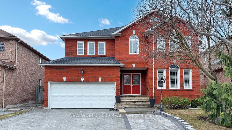 7 Finnegan Place, Whitby, ON L1R 2G2