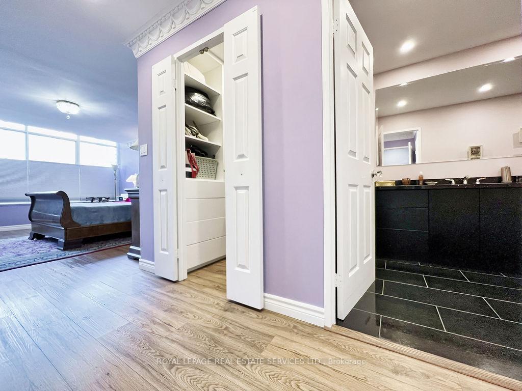 3 Bedrooms Condo at 5444 Yonge, Toronto For sale