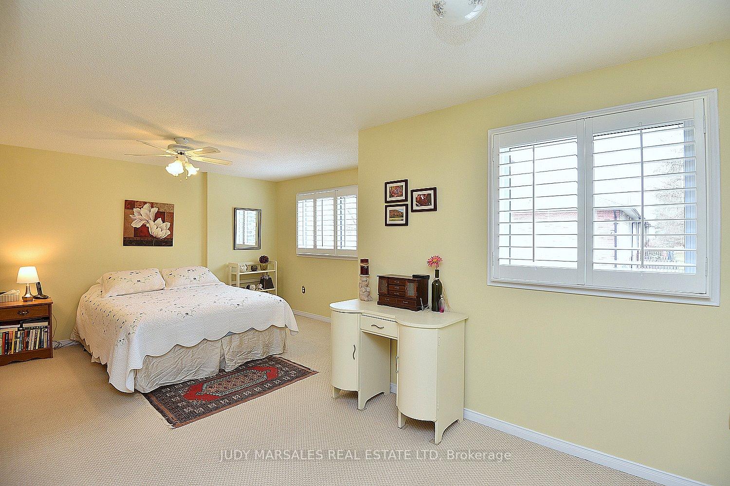 3 Bedrooms Condo at 644 Upper Paradise,  Hamilton For sale