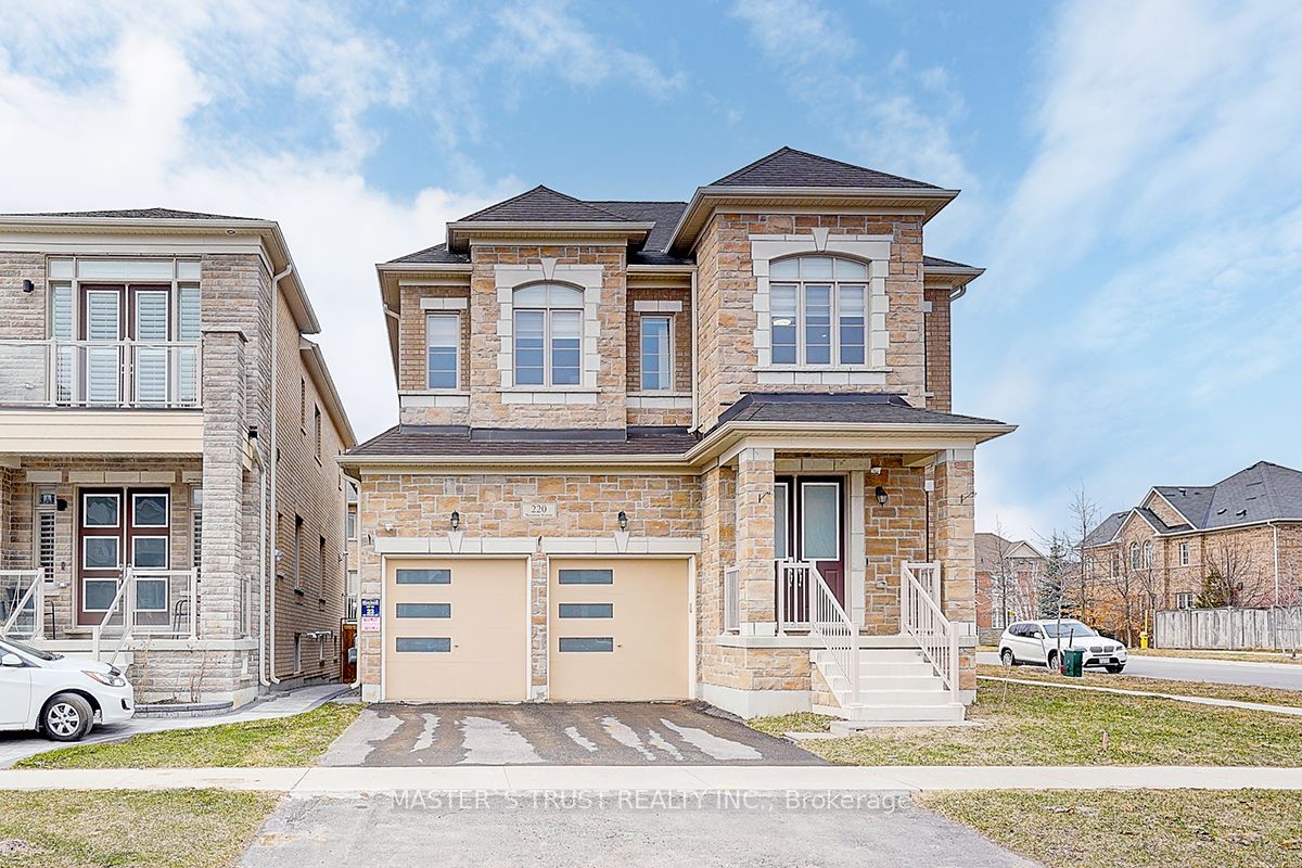 220 Wesmina Avenue, Whitchurch-Stouffville Stouffville