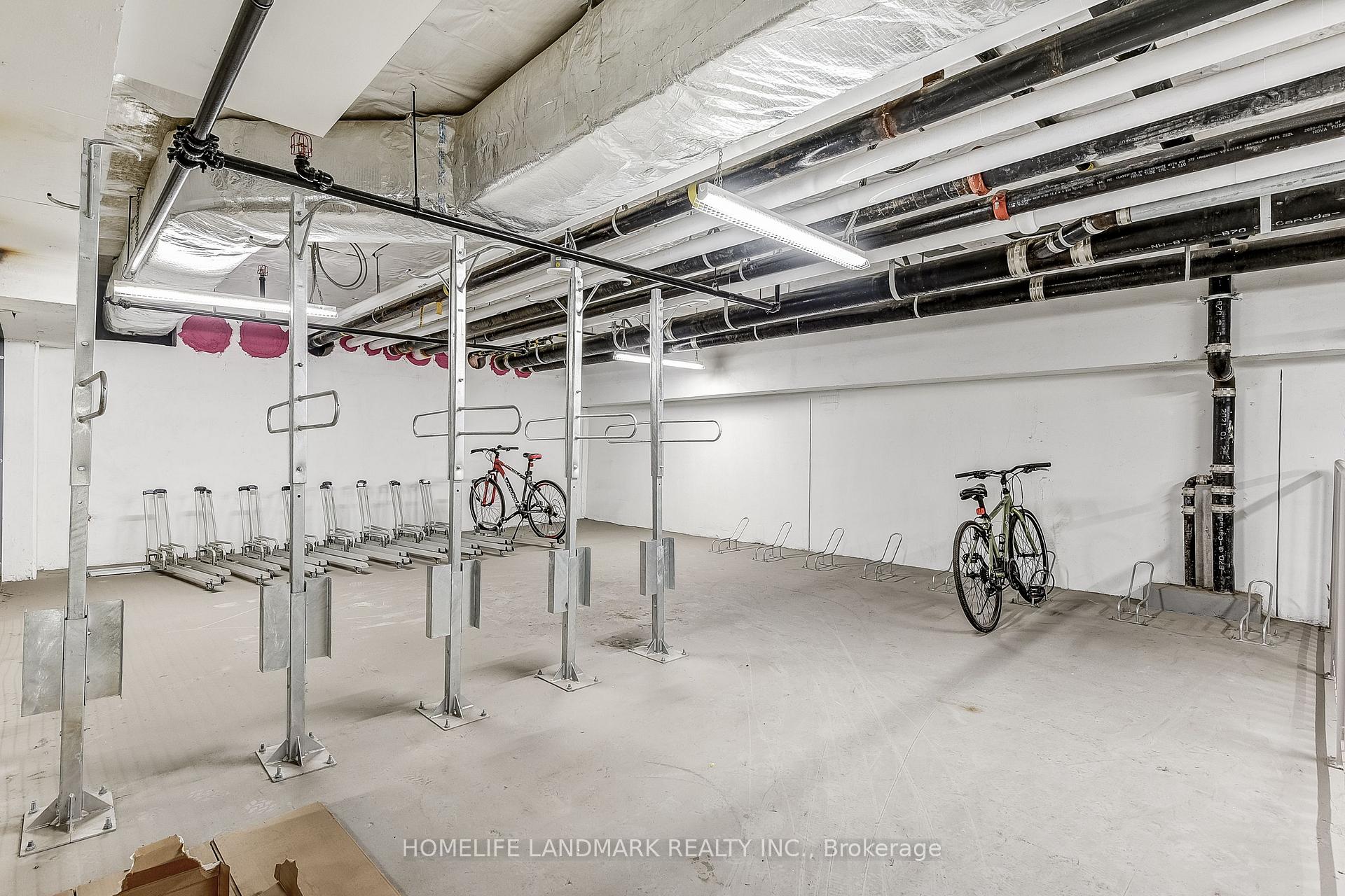 3 Bedrooms Condo at 28 Widmer 3429,  Toronto For sale
