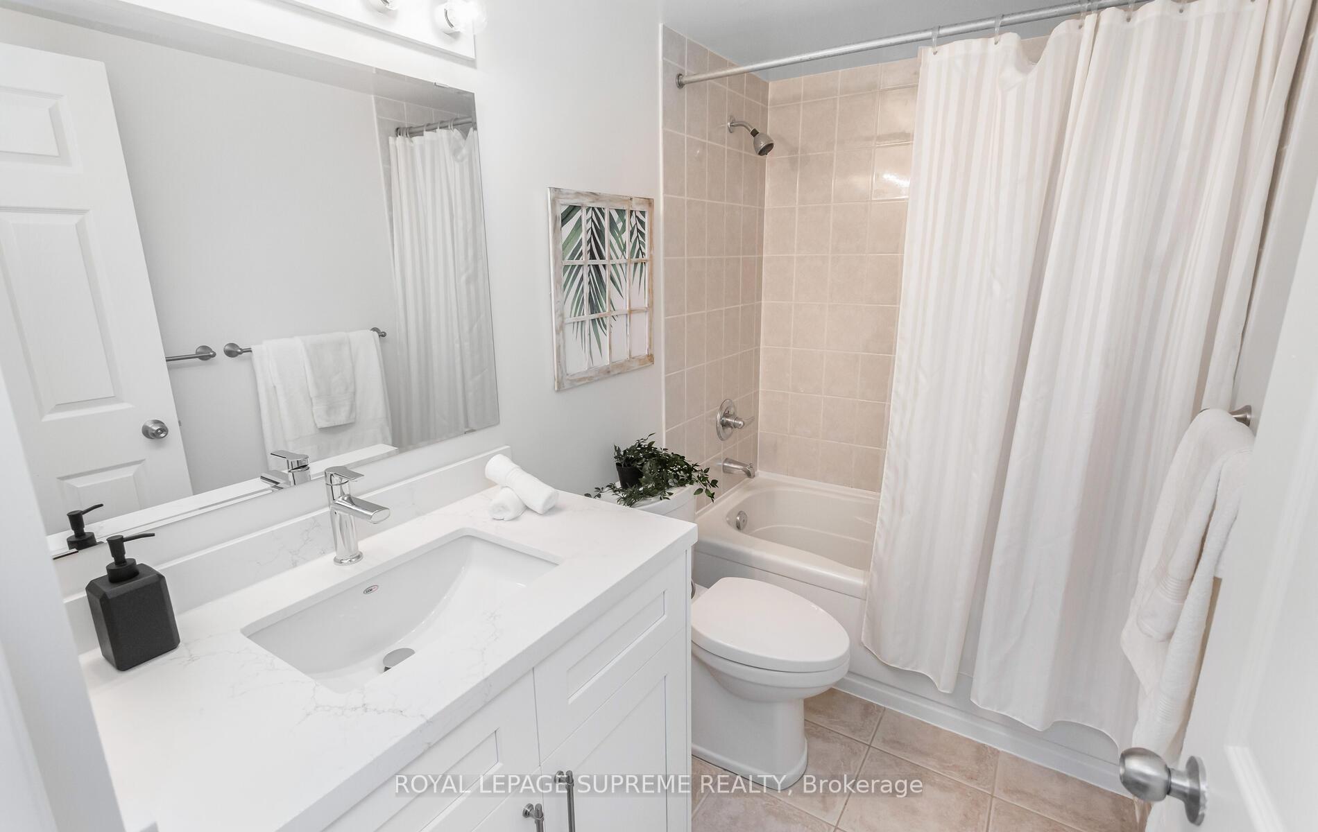 2 Bedrooms Condo at 35 Finch, Toronto For sale
