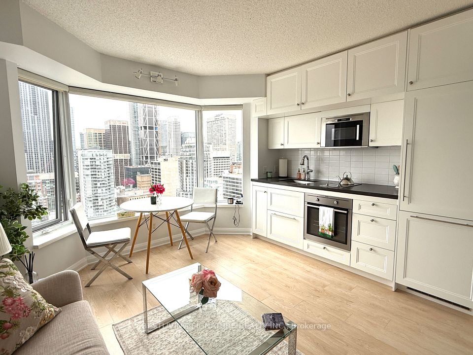155 Yorkville