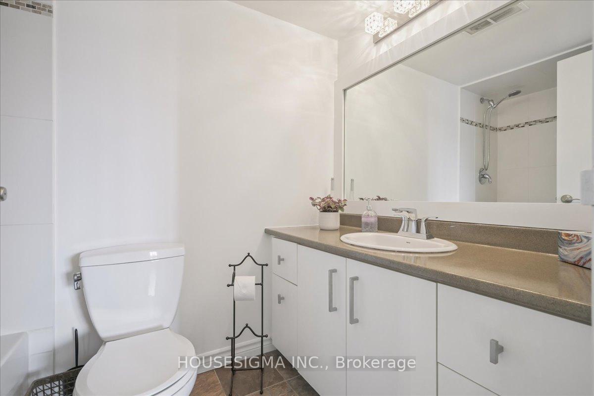 3 Bedrooms Condo at 1359 White Oaks, Oakville For sale