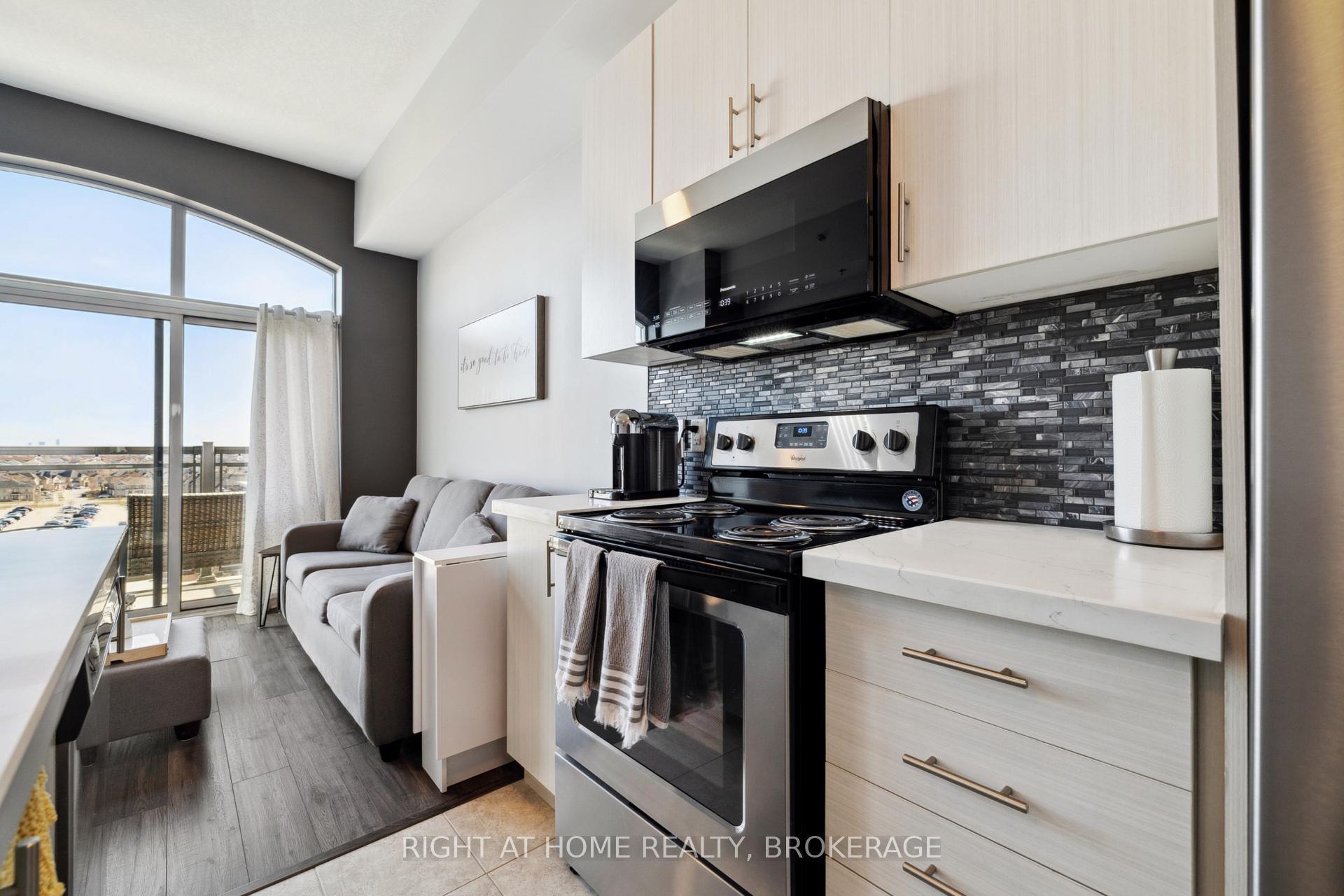 1 Bedroom Condo at 2486 Old Bronte, Oakville For sale