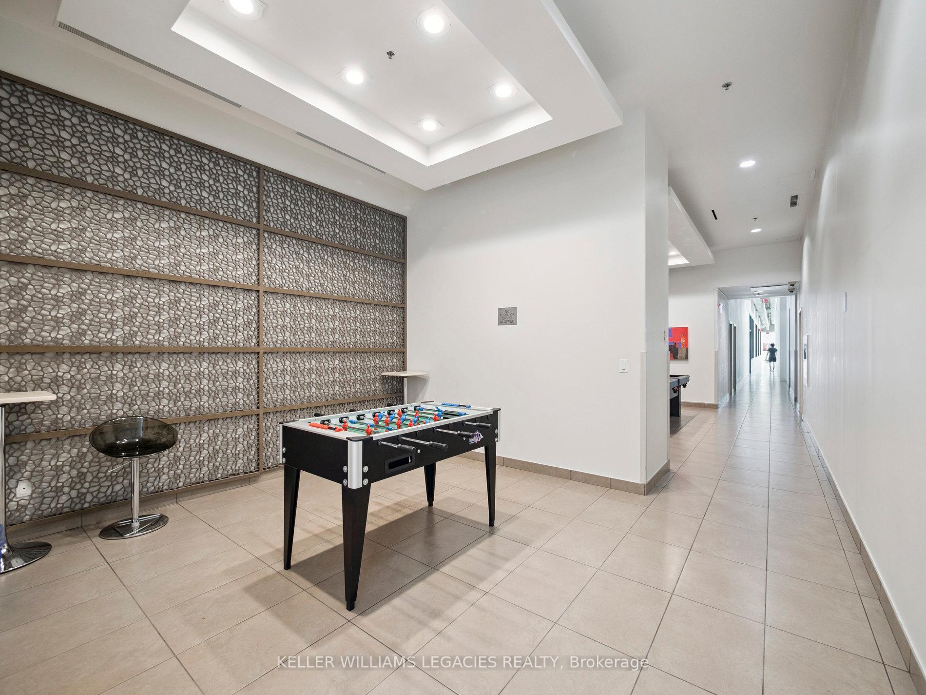 2 Bedrooms Condo at 29 Singer, Toronto For sale