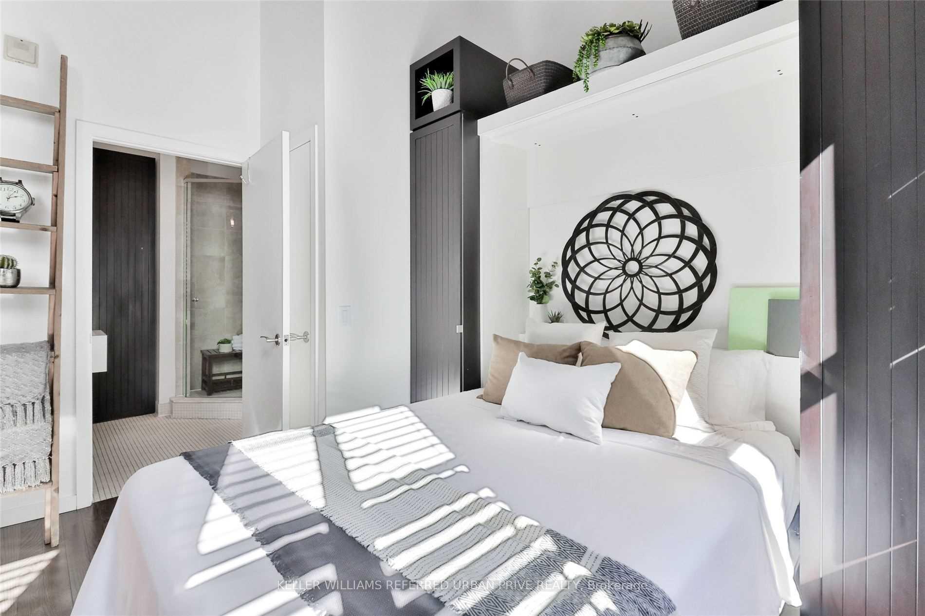Condo at 915 King, Toronto For sale