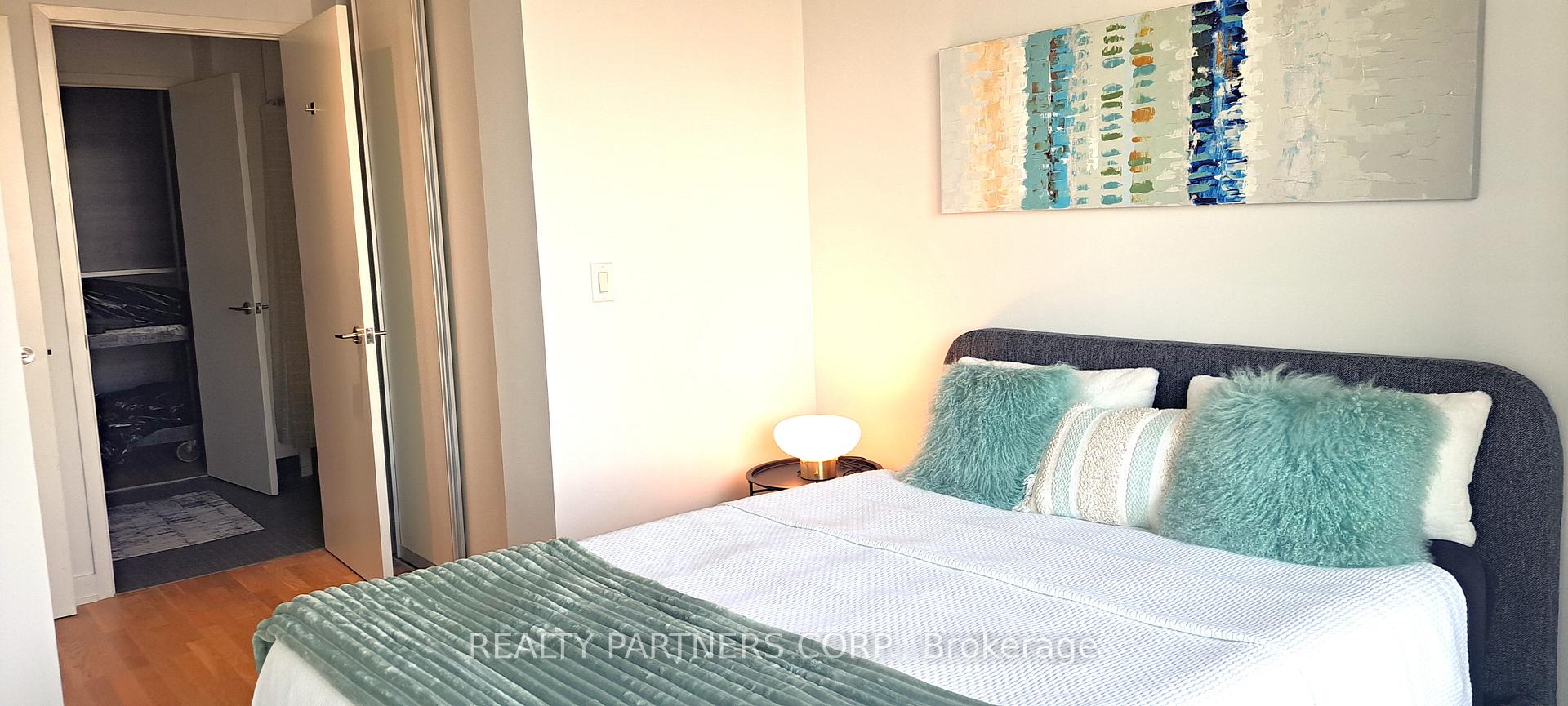 3 Bedrooms Condo at 8 Dovercourt,  Toronto For sale