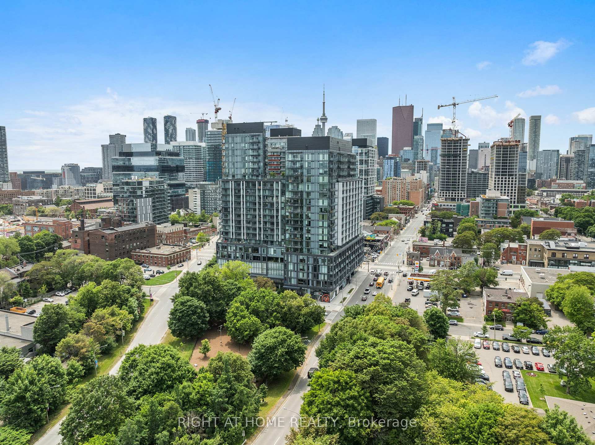 2 Bedrooms Condo at 50 Power, Toronto For sale