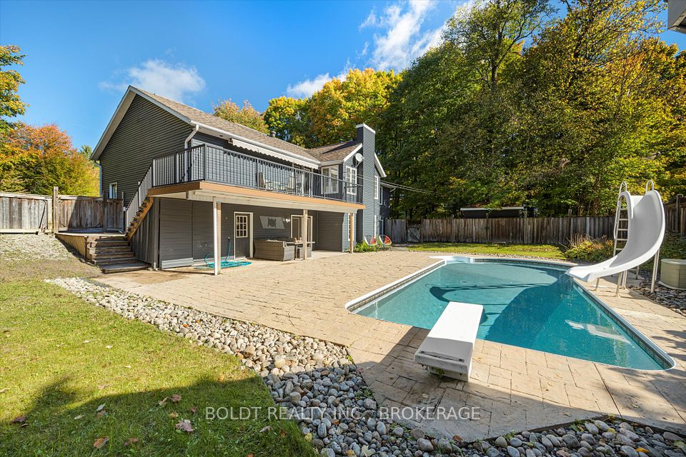 121 Meadow Heights