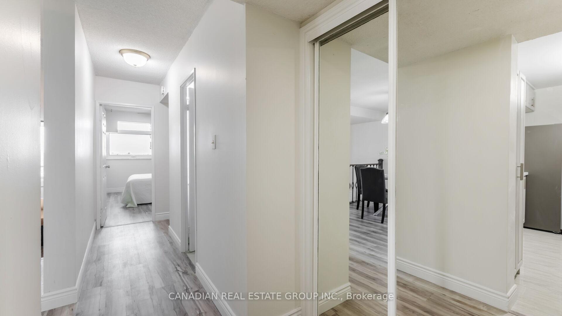 3 Bedrooms Condo at 20 Speers, Oakville For sale