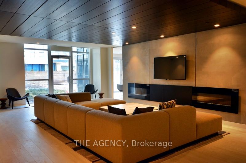 2 Bedrooms Condo at 55 Regent Park,  Toronto For sale