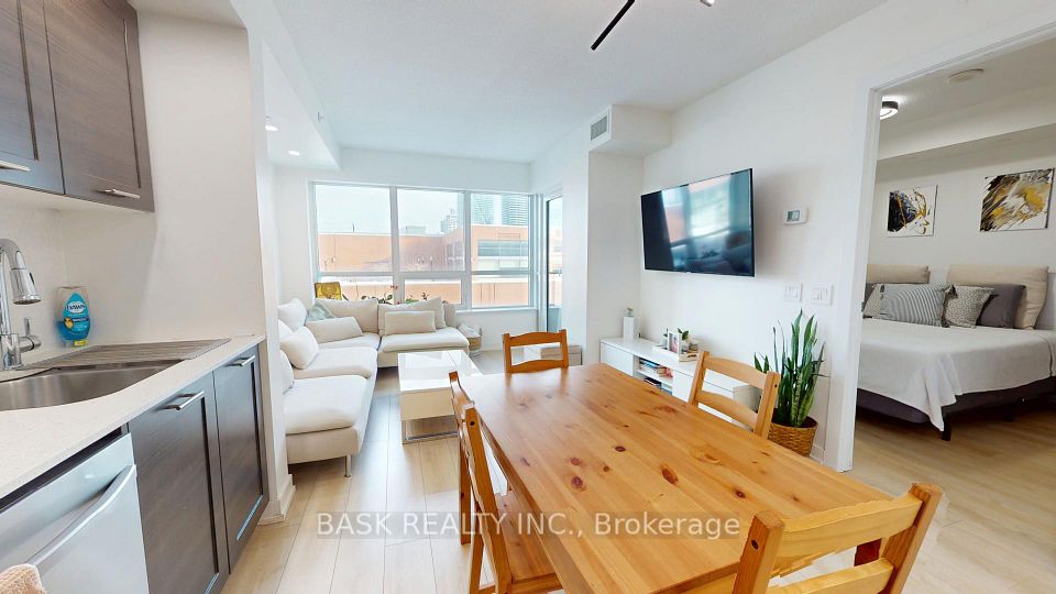 2220 Lake Shore