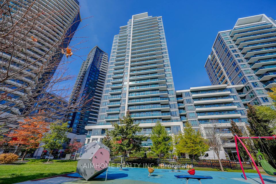 7165 Yonge