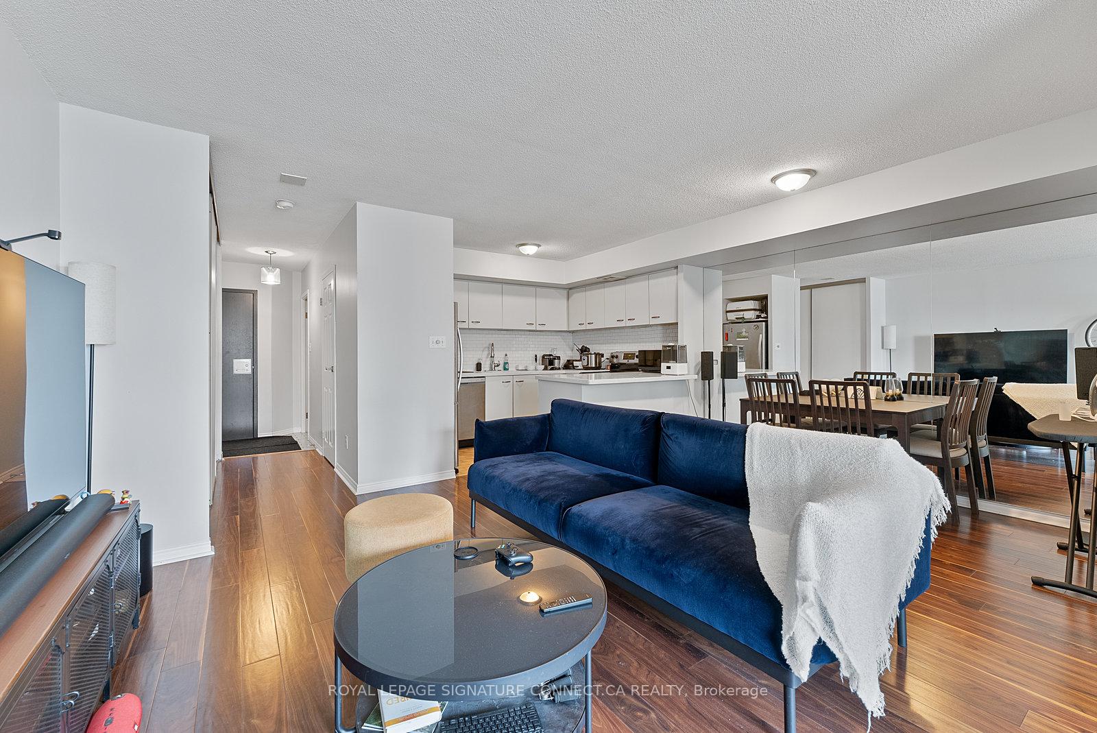 2 Bedrooms Condo at 25 The Esplanade, Toronto For sale