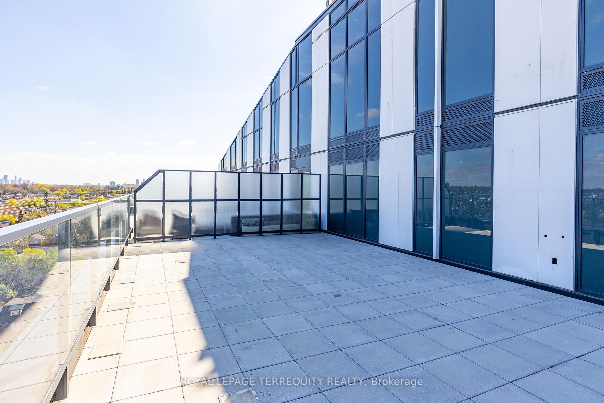 3 Bedrooms Condo at 1808 St Clair, Toronto For sale