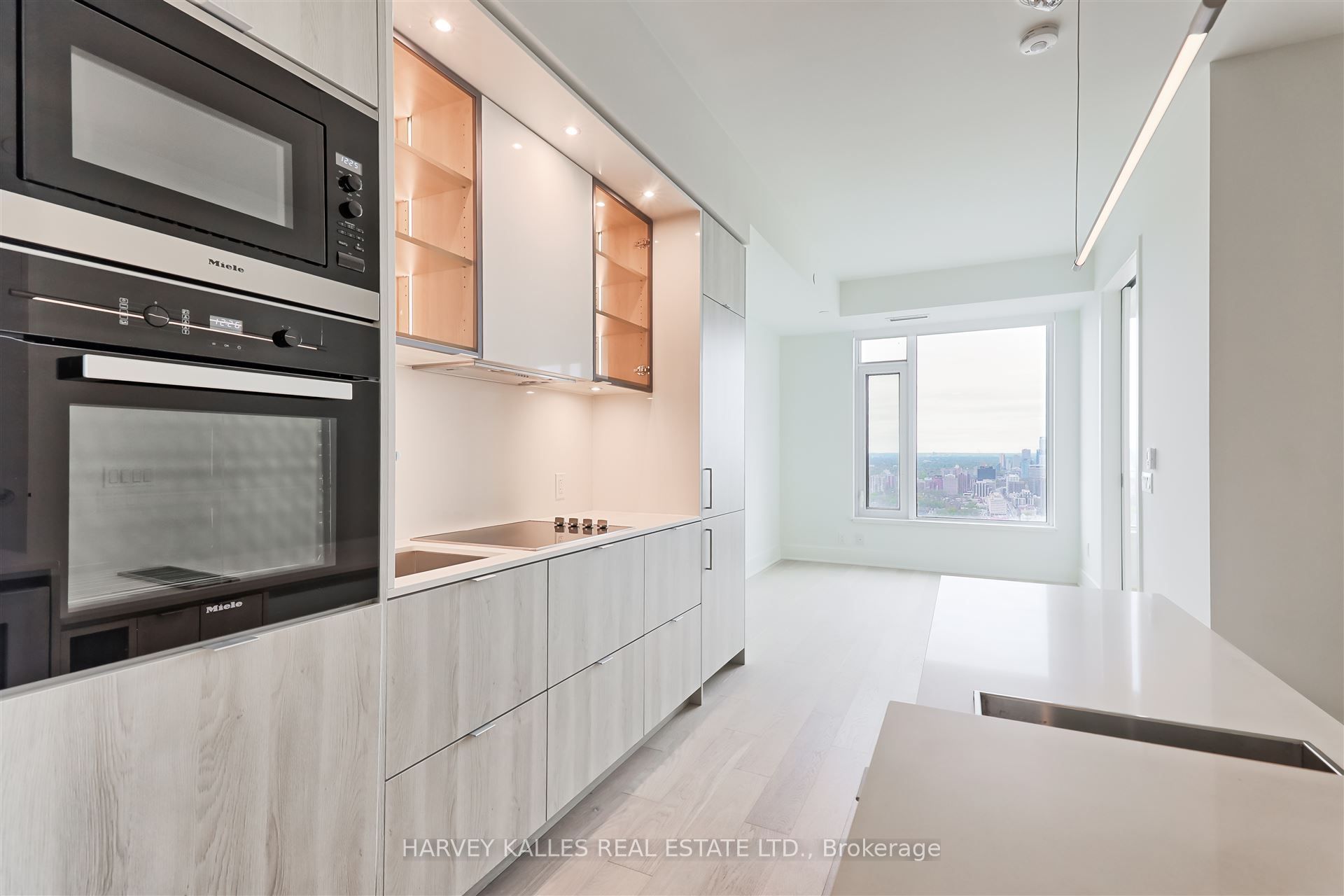 11 Yorkville Avenue 4503