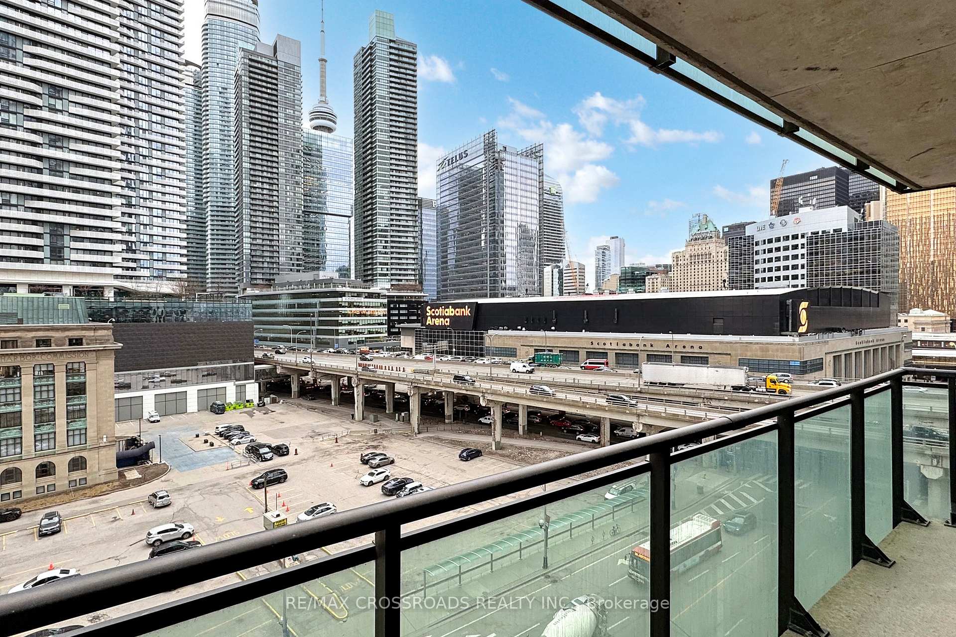 2 Bedrooms Condo at 33 Bay, Toronto For sale