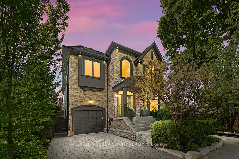 1080 Royal York