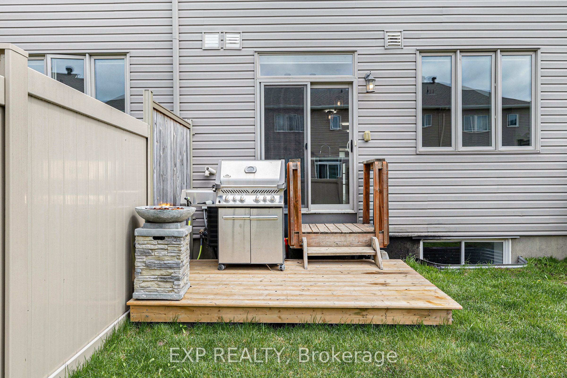 606 Geranium Walk