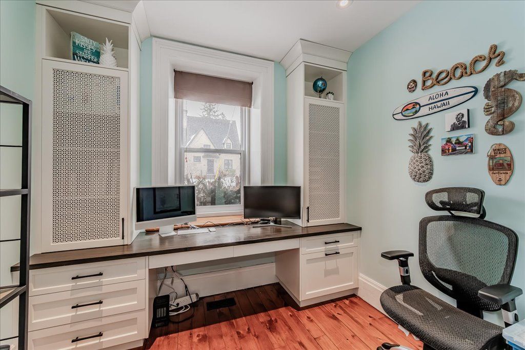245 Hill Street W