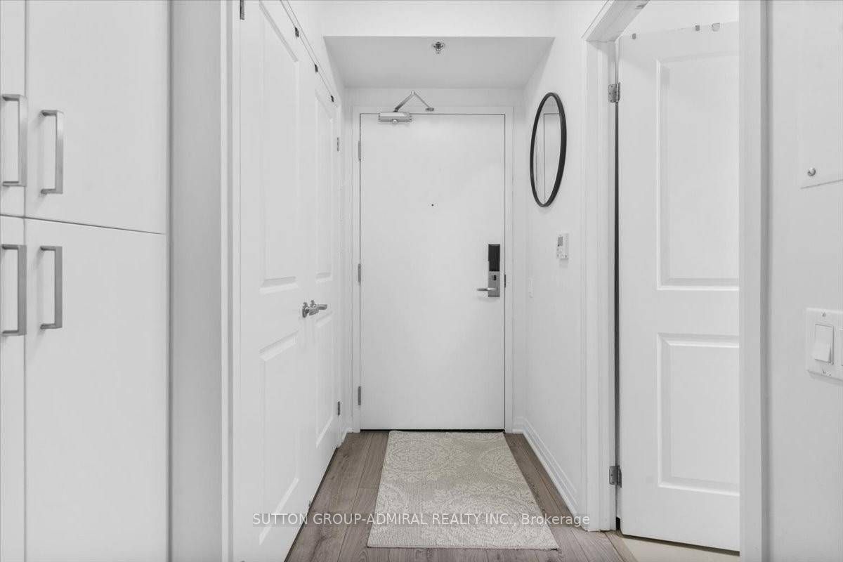 1900 Simcoe Street N, #636