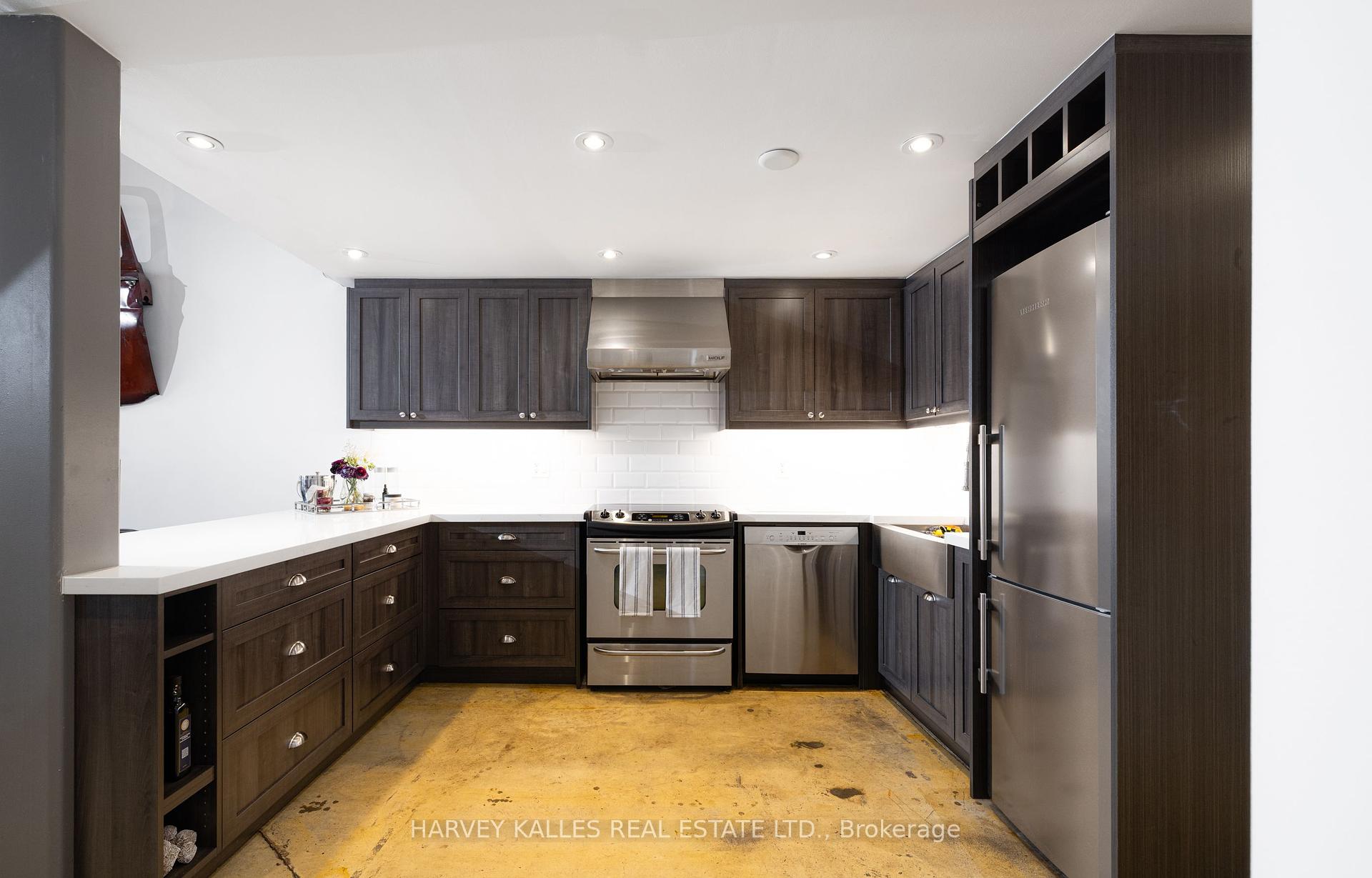 363 Sorauren Avenue 111