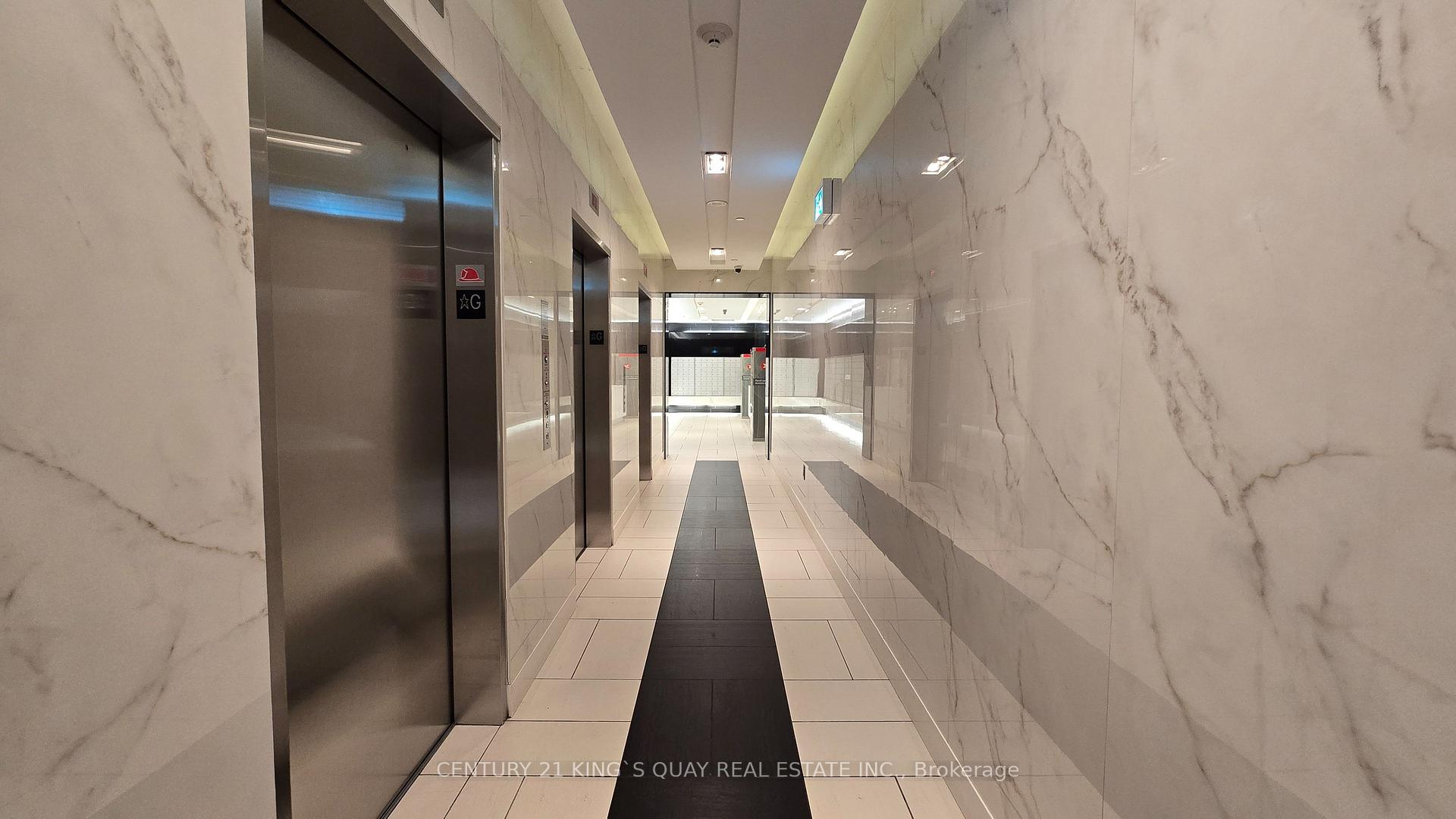 2 Bedrooms Condo at 21 Iceboat, Toronto For sale
