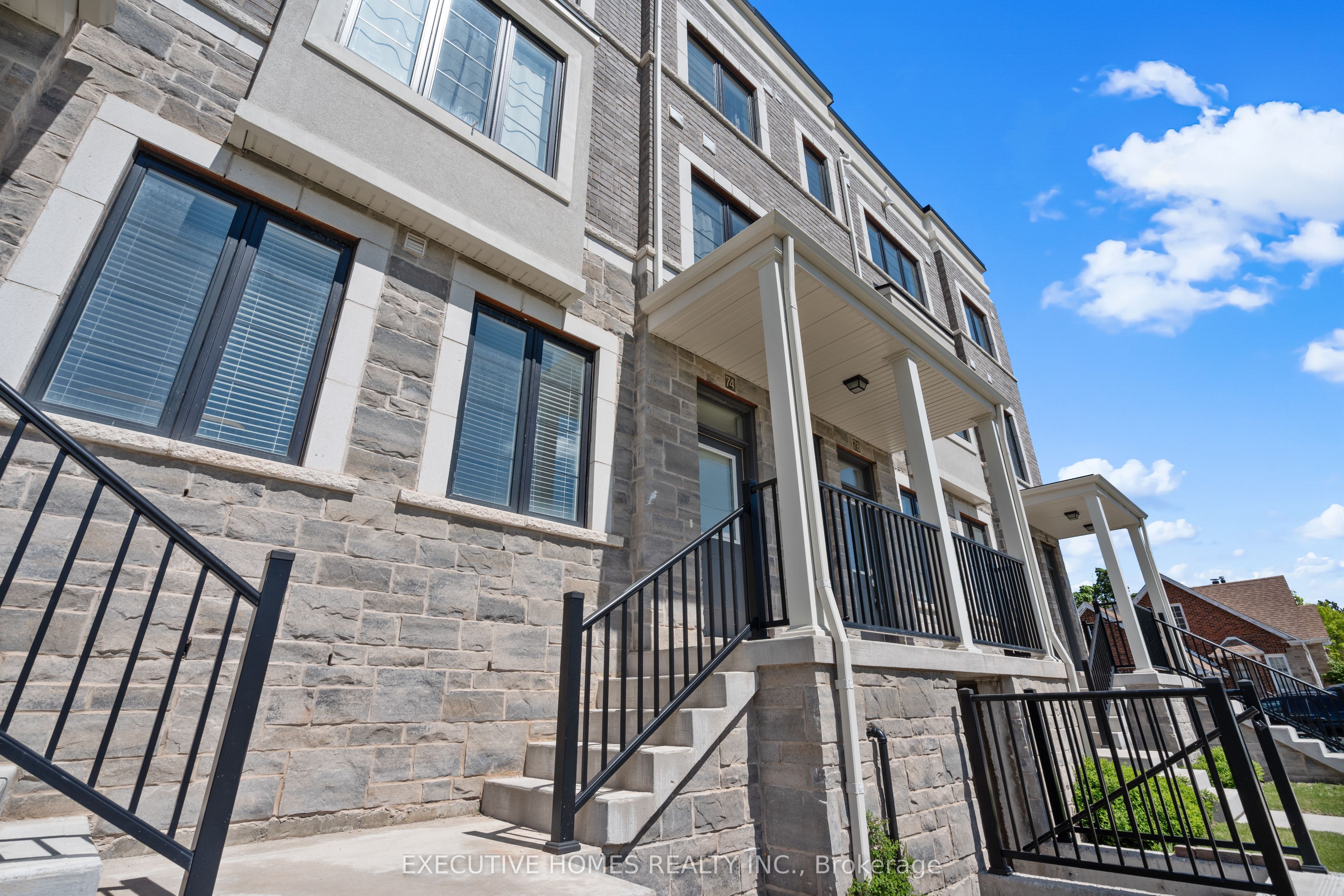 383 Dundas Street E, #74