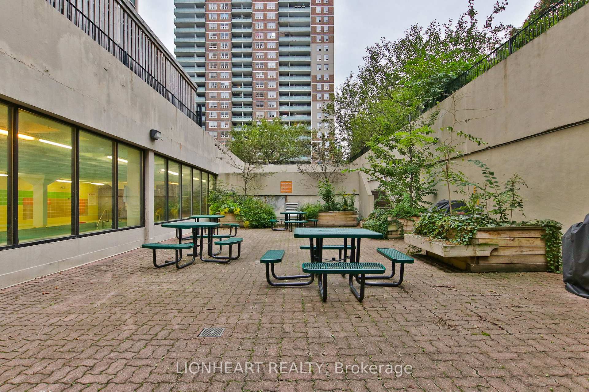 Condo at 40 Homewood, Toronto For sale