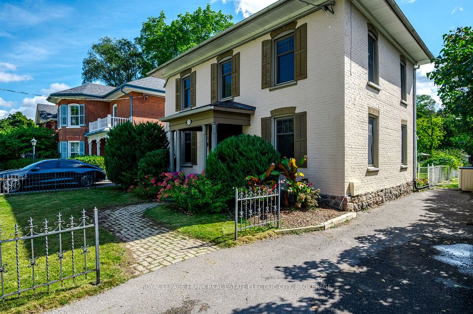 551 Weller Street, Peterborough, ON K9H 2N9