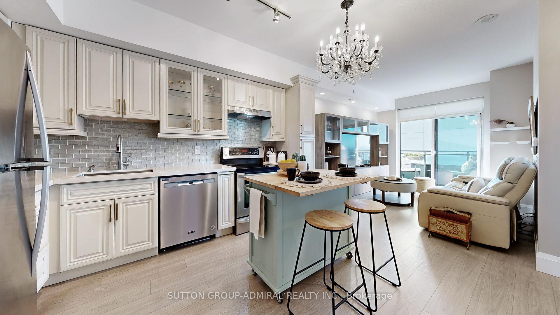 1 Bedroom Condo at 7890 Bathurst, Vaughan For sale