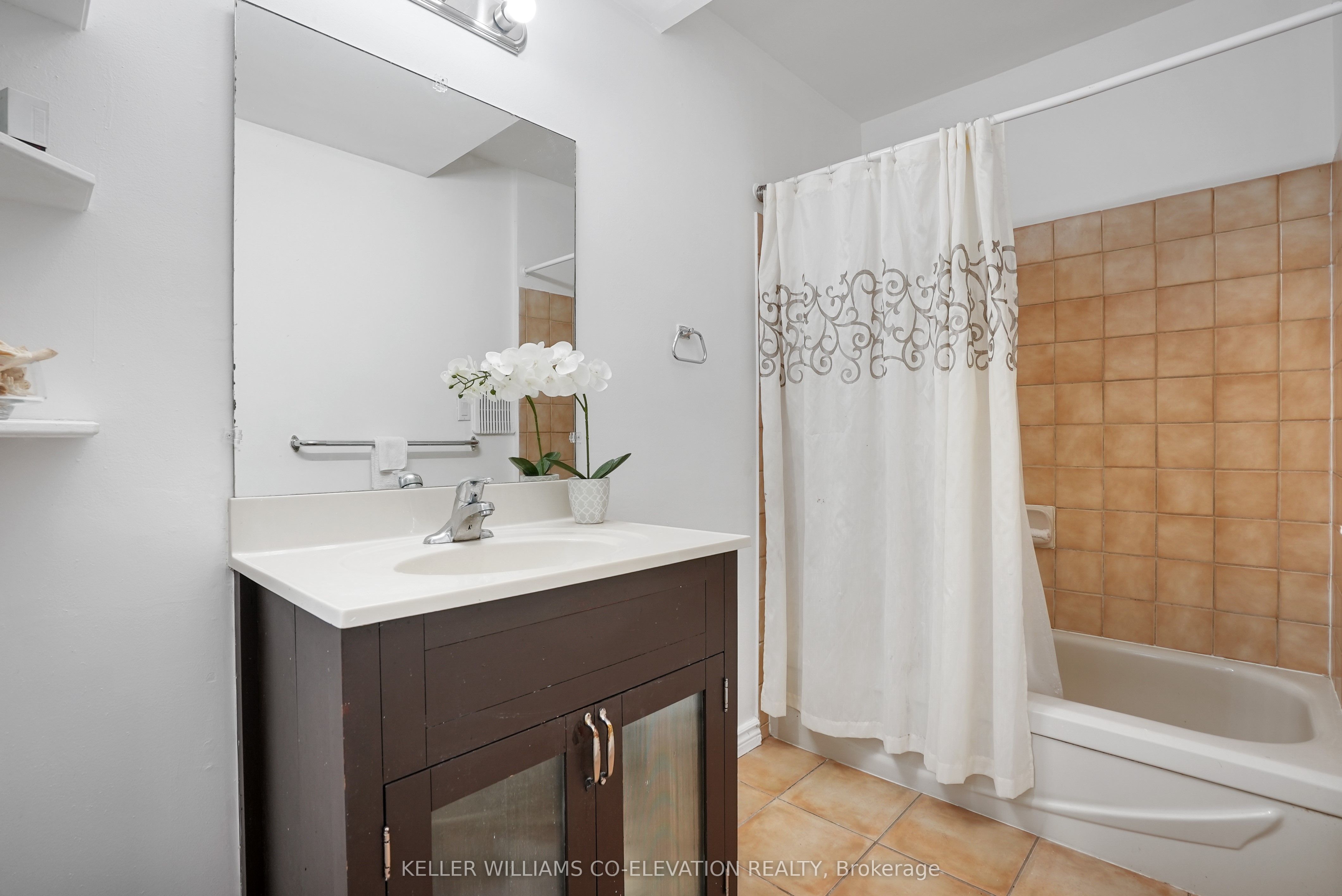 1136 Bronte Road