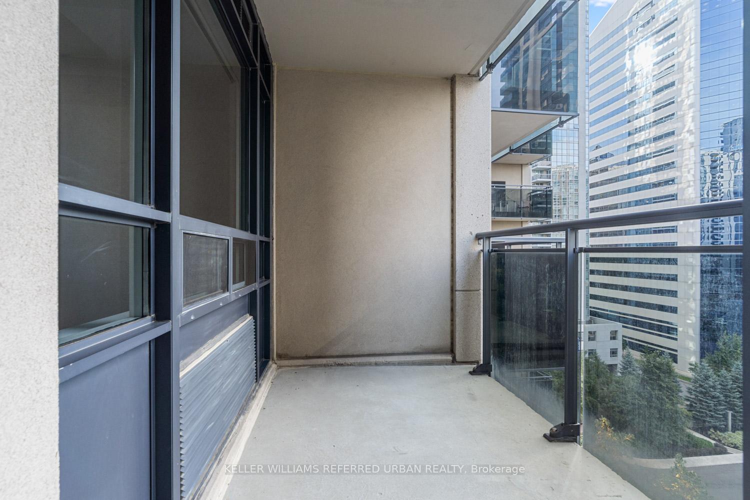 1 Bedroom Condo at 155 Beecroft, Toronto For sale