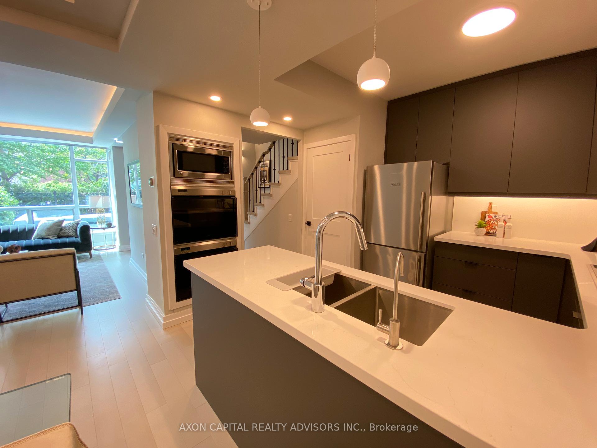 3 Bedrooms Condo at 59 Mcmurrich, Toronto For sale