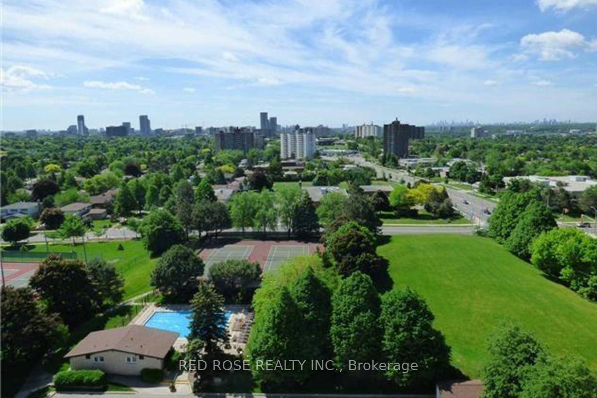3 Bedrooms Condo at 3303 Don Mills,  Toronto For sale