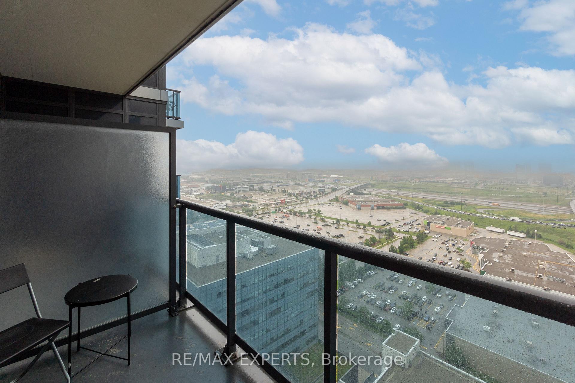 2 Bedrooms Condo at 3700 Highway 7, Vaughan For sale