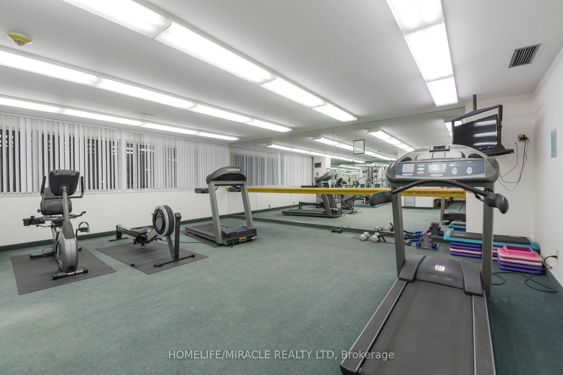 3 Bedrooms Condo at 1320 Mississauga valley, Mississauga For sale