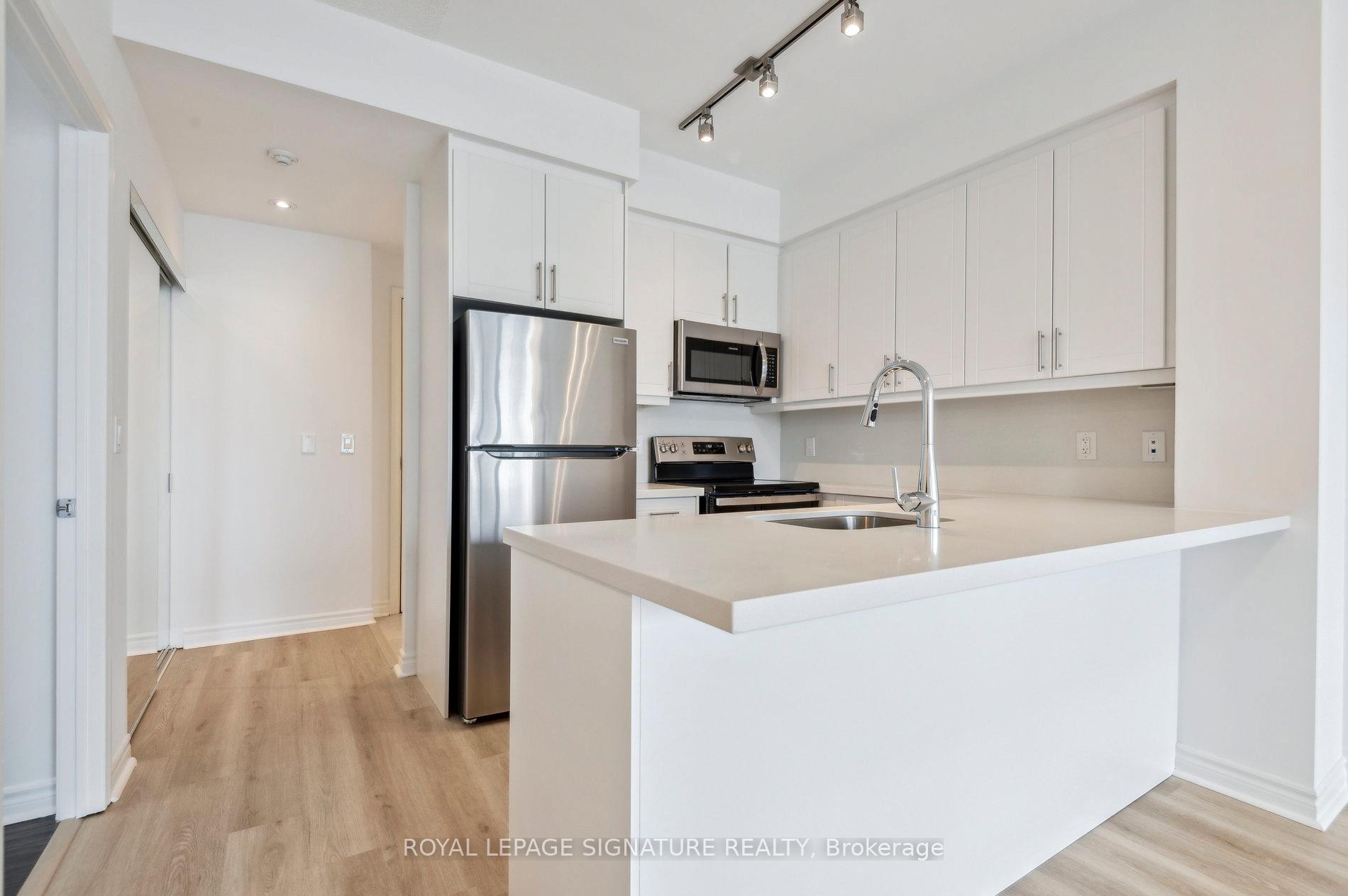 2 Bedrooms Condo at 2885 Bayview, Toronto For sale