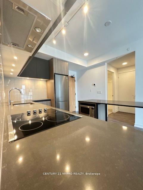 1 Bedroom Condo at 7950 Bathurst,  Vaughan For sale