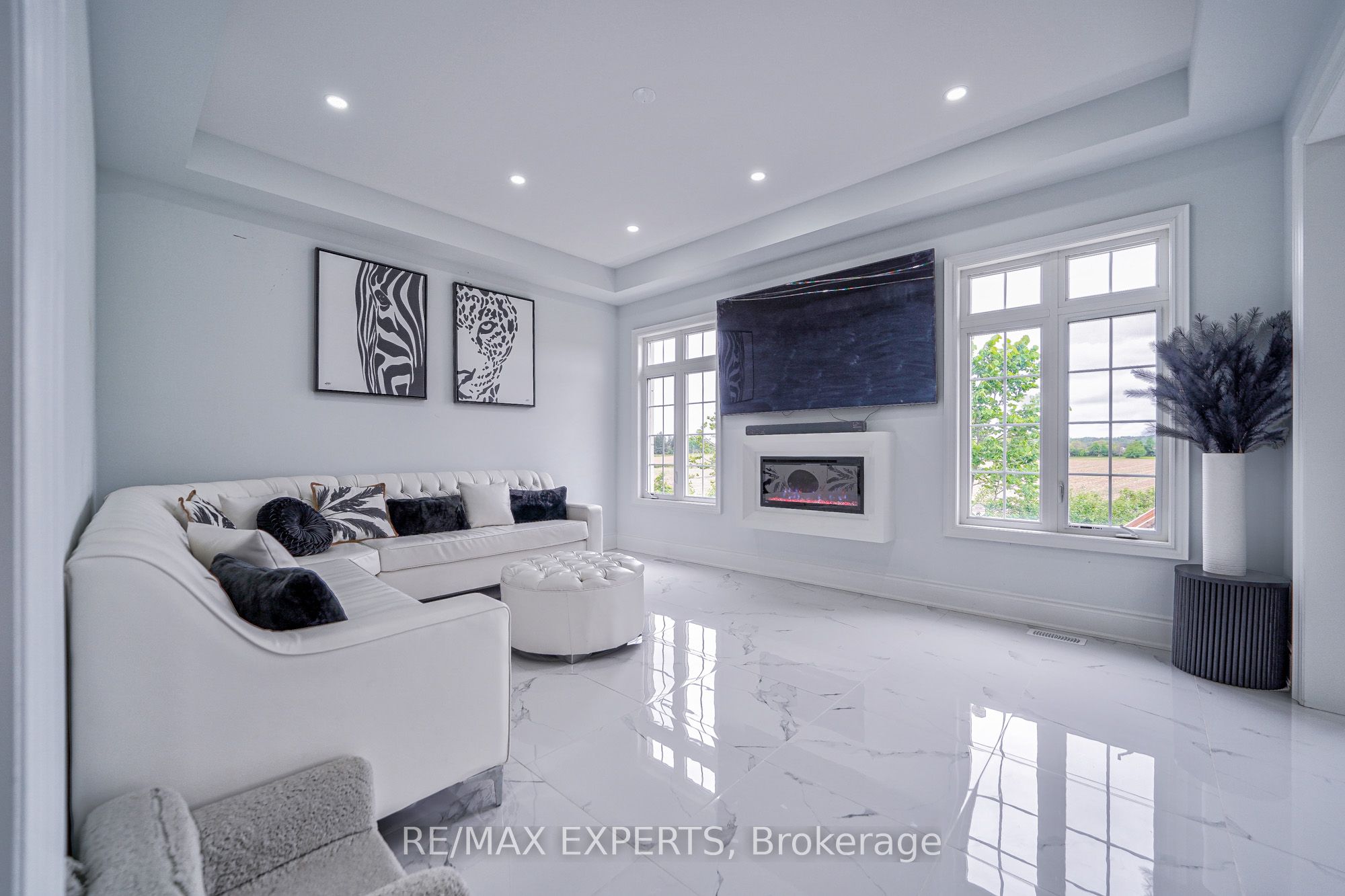 86 Conductor Avenue, #Main