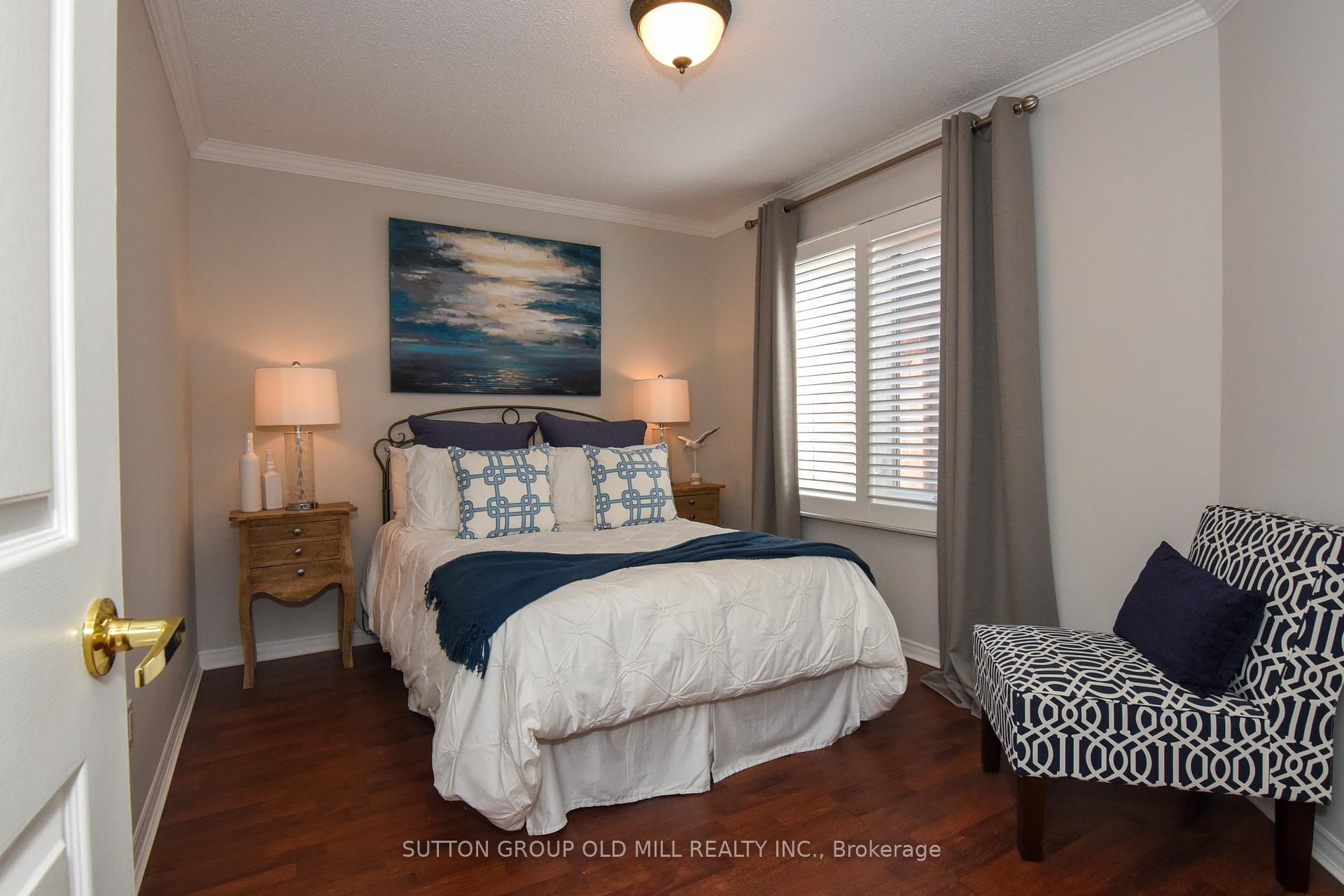 4 Bedrooms Condo at 4635 Regents, Mississauga For sale
