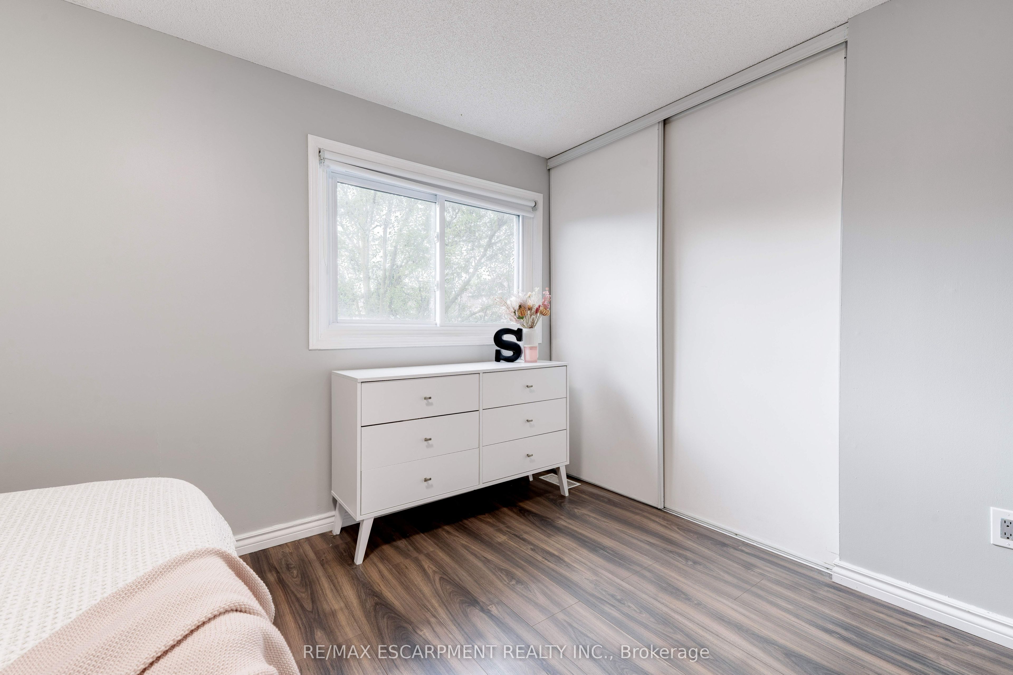 386 Highland Road W, #31