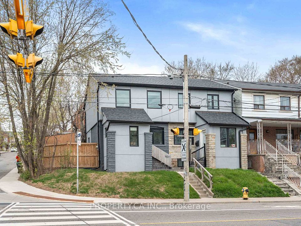 1526 Davenport