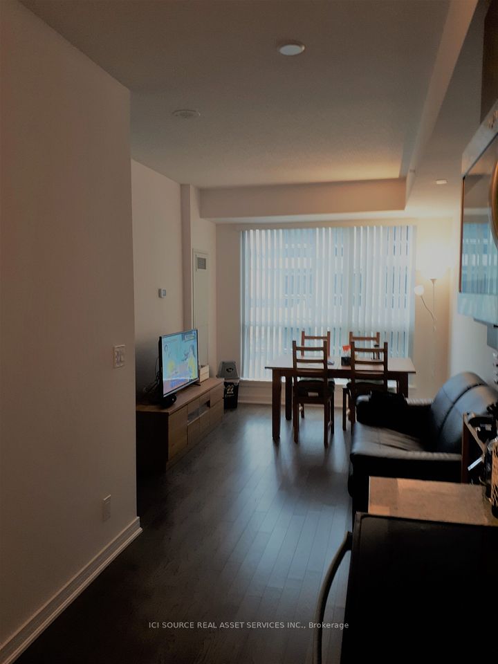 9205 Yonge