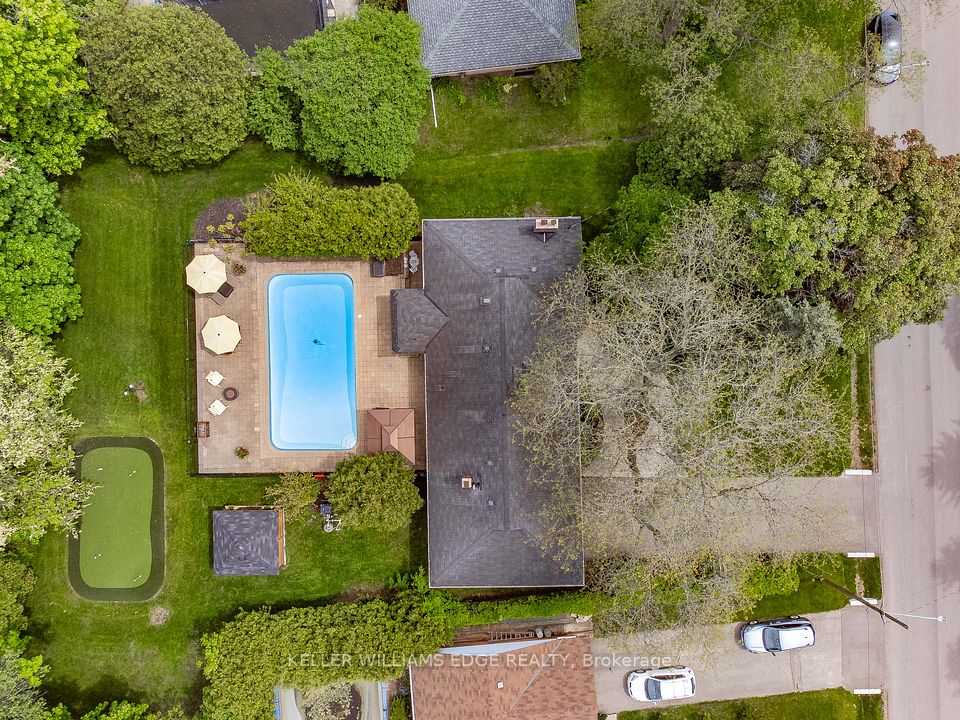 1589 Crediton Parkway, Mississauga, ON L5G 3X2