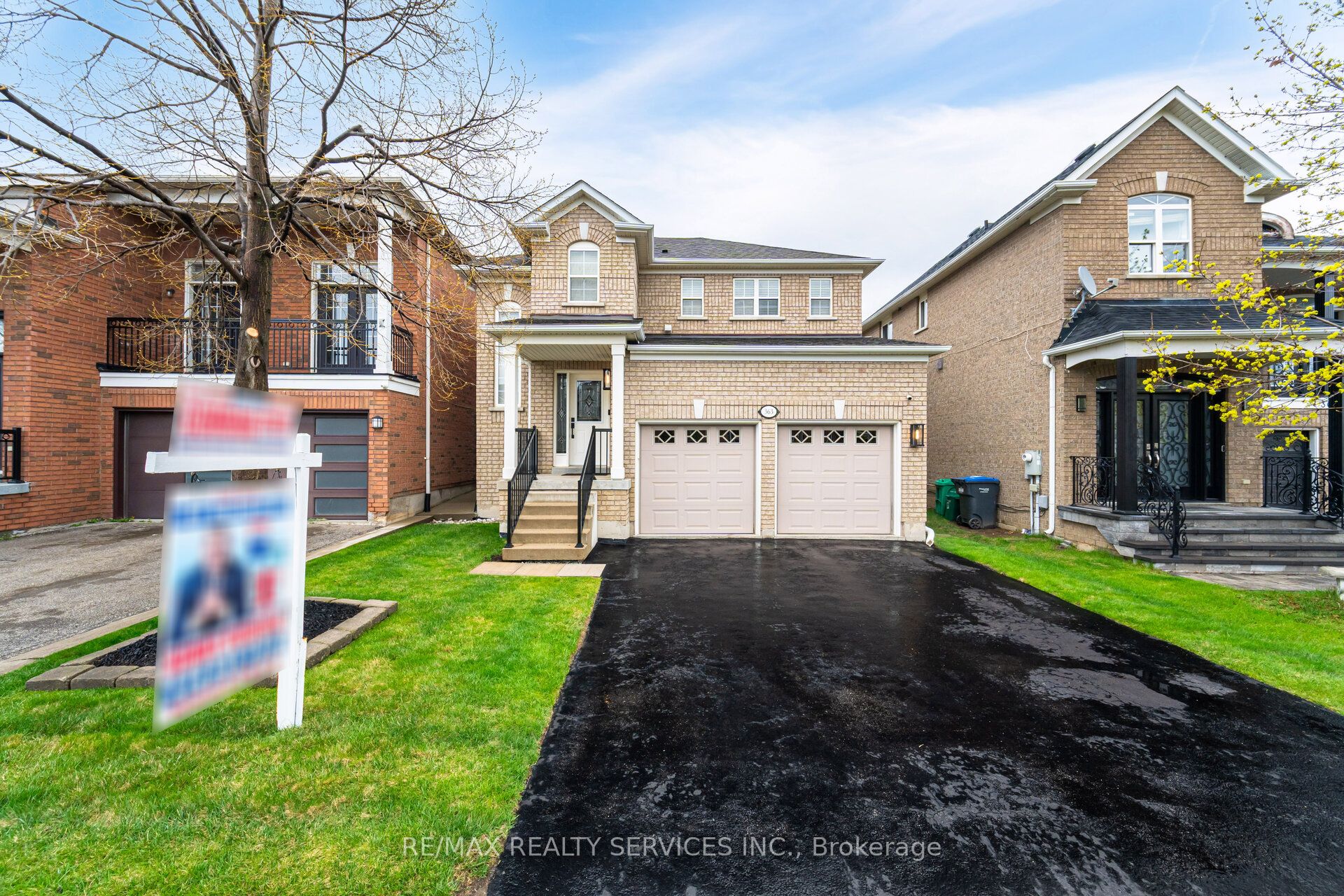 363 Edenbrook Hill Drive, Brampton, ON L7A 2N4